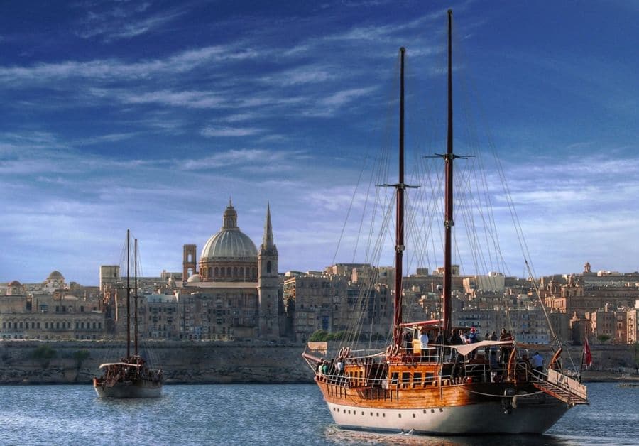 Sailing to Valletta_web